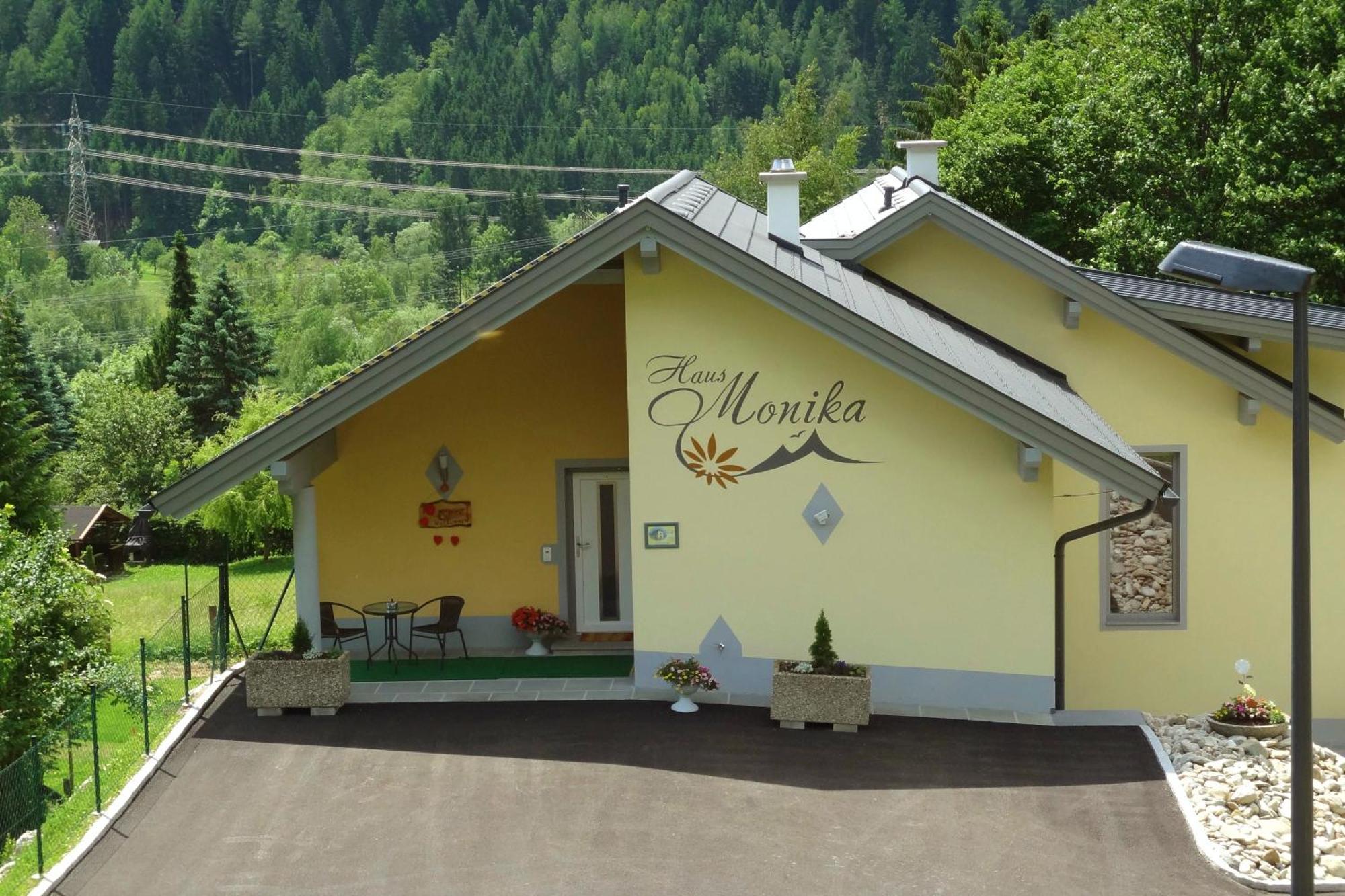 Appartementhaus Monika Flattach Buitenkant foto