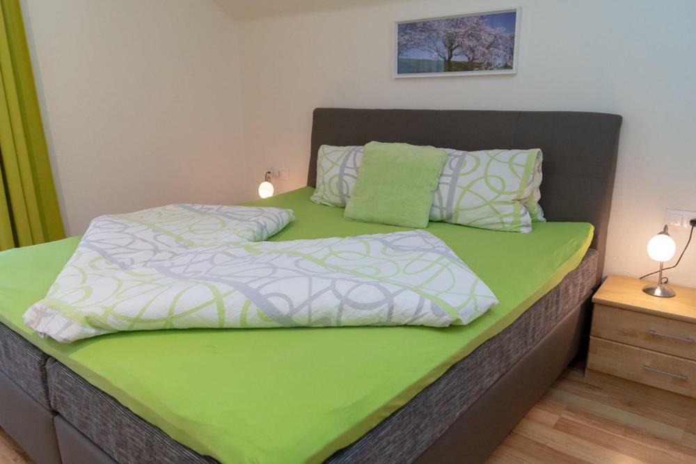 Appartementhaus Monika Flattach Buitenkant foto